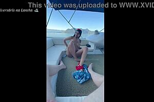 Aniversário de Renatinha Mello - Momentos Quentes na Lancha