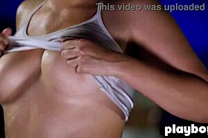 Big Ass Milf Works Out With Friends