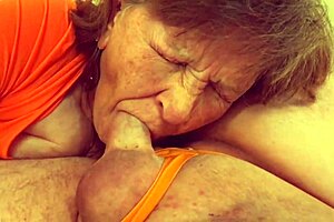 Granny Velma Dinkley gives spectacular blowjob and swallows cum 😋