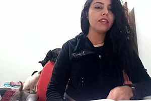 what bizarre fetishes does sarah rosa explore in her vlog?