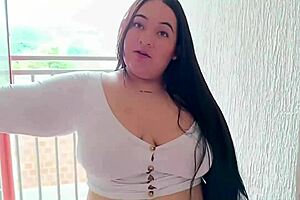 camino a mi casa me encontre con mi vecina la puta gordita me invito a su casa a tomar cafe y me termine comiendo su gran coño 😏