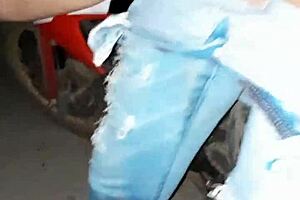 Mi cuñada toda peda y enfiestada abrió las piernas para follar en la calle me corrí dentro de su coño caliente.