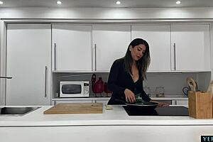 Se Folla A La Novia De Su Mejor Amigo Por Venganza