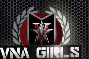 Blonde cougar Julia Ann plays with her phat boobs