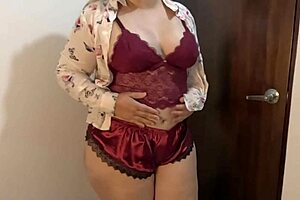 Soraya Culona's Emotional Strip For Friend's Camera