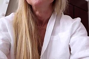 Moaning milf Gianna craves rough fingering of her wet pussy