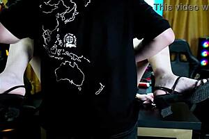 Victoria camargo, show hairy pussy on podcast table?