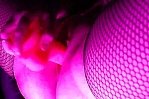 squirting on my pink dildo in wet pussy masturbation
