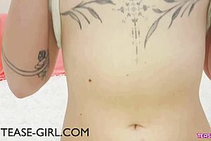 Sexy brunette teased during photoshoot 😘