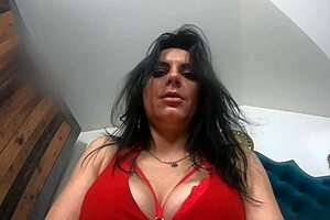 Milfycalla Demands You Fuck Her Pussy