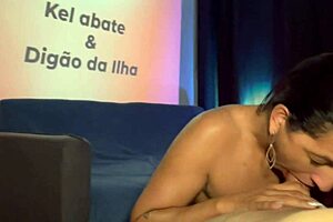 dei gostoso para o amigo do marido enquanto ele nao estava em casa