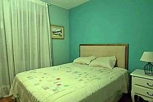 Meu sogro comecou me comendo no chuveiro e me levou pro quarto pra me comer no pelo