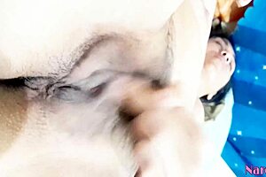 Latina milf MASTURBATES deliciously, playing with her cute pussy