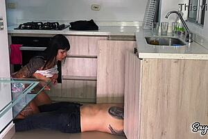 slut seduces plumber neighbor with body until he cheats