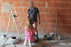 मैं अपने सहकर्मी के साथ धोखा देती हुई लगभग पकड़ी गई!