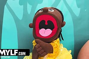 Ryan Keely handles plumbing and pussy on skeet street