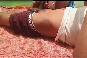 desi indian girl gives footjob fucking cocks with feet