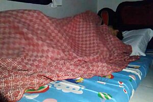 i share bed with stepmom, got creampiee under sheet