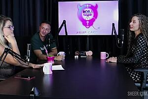 Compilados Da Jujube Delícia No Bora Cast Com Bruna Carlos - Parte 1: Intriguing Interview In Lingerie