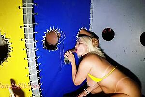 荣耀洞小屋干炮，嘴里接精？