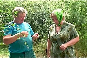 my grandparents miss a good picnic, find a nymph at usa event