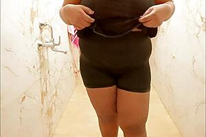 Myanmar Sexy Milf Takes Shower