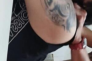 I was cooking and ended up getting fucked and filled with cum by that tattooed latina milf.