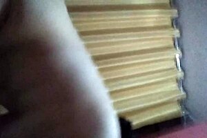 Señora Peruana Le Encanta Montar