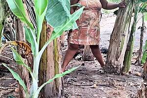 Evangelical milf pees in public with big pussy