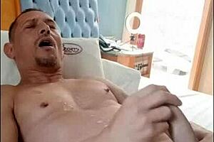 brazilian amateurs with tattoos enjoy a good session