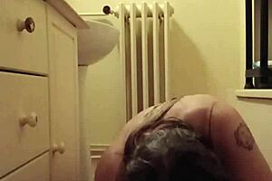 2024 esclave f handles her solo session with chains and enjoyment