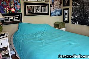 Teen stepsister analized by her uncle.