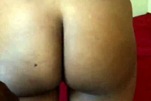 i watched ebony milf play with vibrator then pee, feeling so wet and curvy