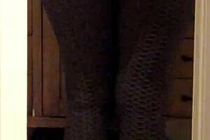 I watch my wife's big ass in leggings.