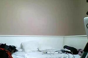 Maxine X vibes her cunt while inserting long anal toys