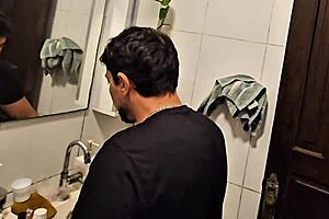 Madrasta Pretends Disinterest While Spying on Stepson