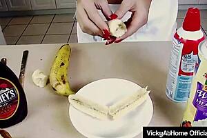 Hot cougar Vicky Vette sucks cock