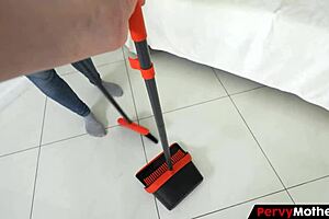 does the pity dog stepson deepthroat his stepmom to fulfill requirements?