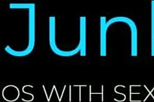 Big ass milf Reagan Foxx gets pussy licked by stepson before fucking