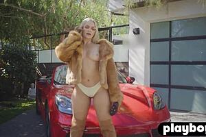 Glamorous Big Ass Milf Pornstar Alexis Texas Feels Exposed Posing Naked In The Sport Car