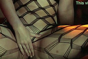 i'm sexy samantha rone playin with my pussy in fishnets