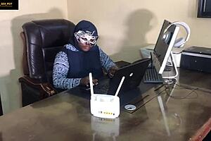 Ahlaja Offers Big Pussy To Rider