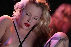 i'm sexy samantha rone playin with my pussy in fishnets