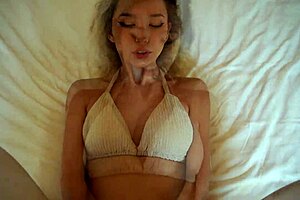 i fucked this beautiful mature girlfriend hard, she's got small tits and brown eyes