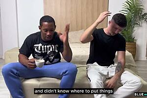 milf española viene dispuesta a que le revienten el culo dos pollas grandes con spanking y fisting rápido