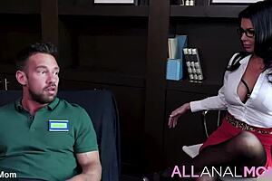 veronica avluv as psychologist in office with miniskirt and bent over desk 😊