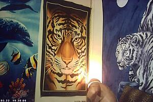 First timer bombshell contrasts tight body with big tits on Italian machine