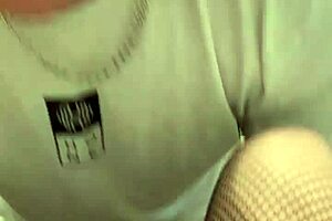 watch him suck my clit in homemade video