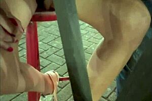 exibi��o e pirocada dentro do carro com f�