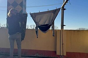 Hot wife and neighbor in the washing machine room - pussy eating with orgasms - amateur spanish milf